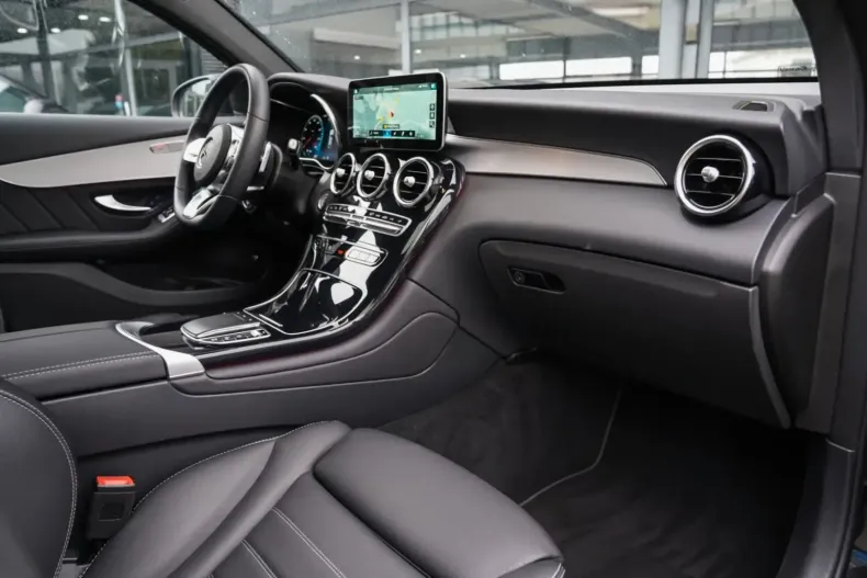 Mercedes-Benz GLC 400 din 2021 cu 41.500 km - oferta MER136926 - foto 20