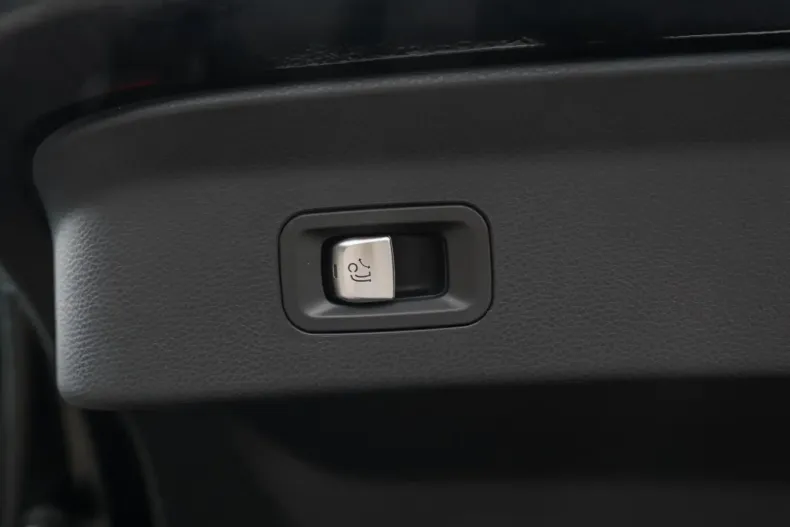 Mercedes-Benz GLC 400 din 2021 cu 41.500 km - oferta MER136926 - foto 26