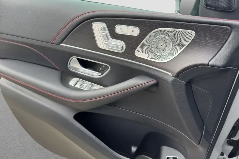 Mercedes-Benz GLE 53 AMG din 2024 cu 10.300 km - oferta MER136945 - foto 14