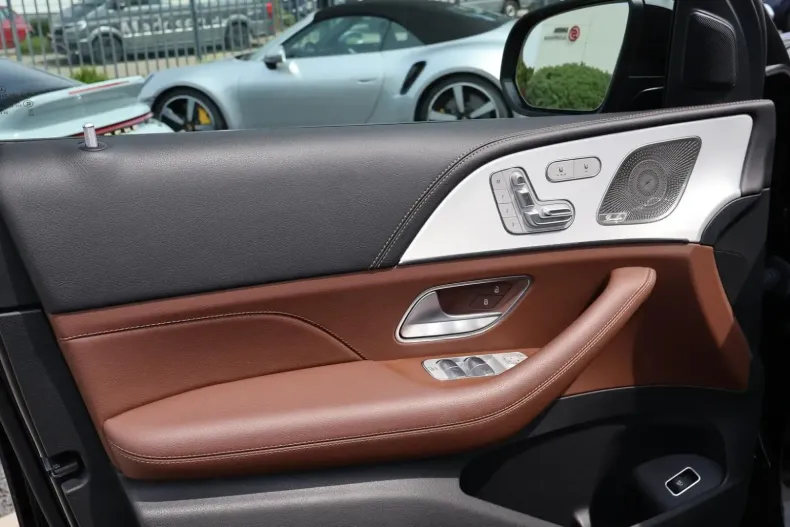 Mercedes-Benz GLE 300 din 2023 cu 19.800 km - oferta MER136965 - foto 13