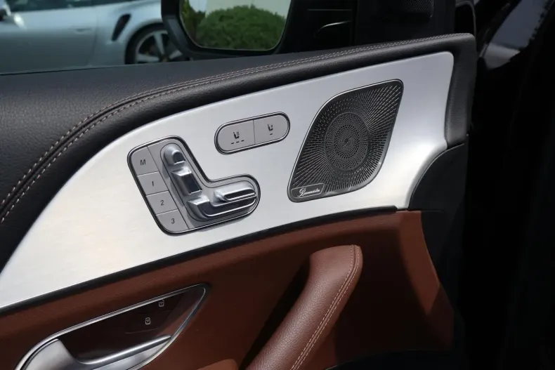 Mercedes-Benz GLE 300 din 2023 cu 19.800 km - oferta MER136965 - foto 14