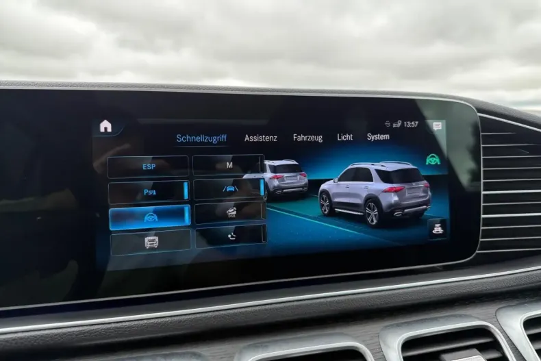 Mercedes-Benz GLE 300 din 2024 cu 15.660 km - oferta MER136976 - foto 20