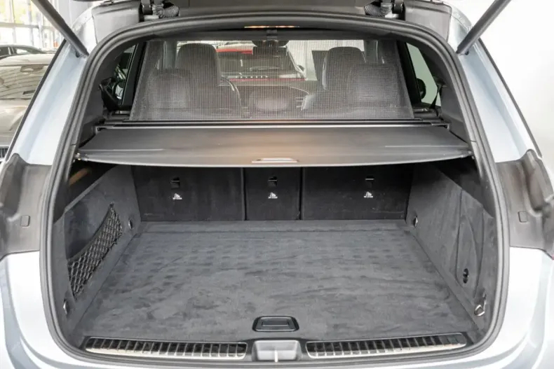 Mercedes-Benz GLE 400 din 2023 cu 43.851 km - oferta MER136990 - foto 30