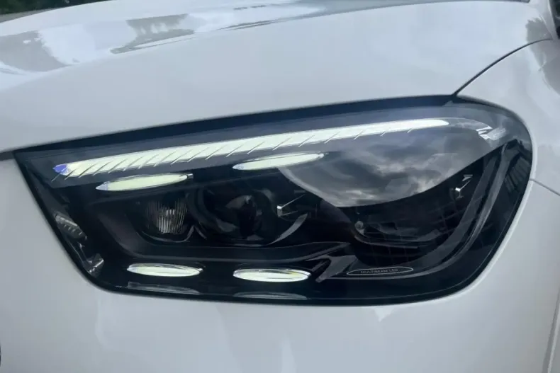 Mercedes-Benz GLE 300 din 2024 cu 12.711 km - oferta MER136992 - foto 4