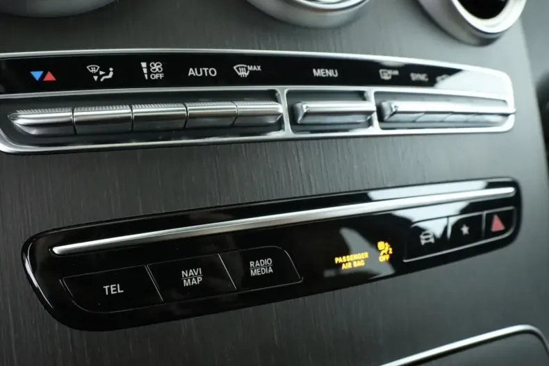 Mercedes-Benz GLC 220 din 2021 cu 59.365 km - oferta MER136994 - foto 14