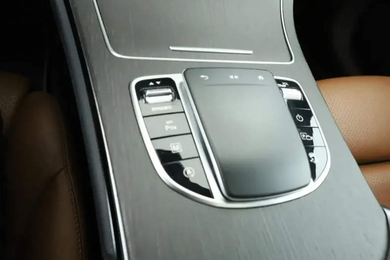 Mercedes-Benz GLC 220 din 2021 cu 59.365 km - oferta MER136994 - foto 15