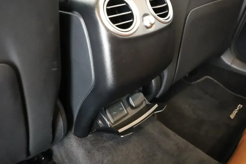 Mercedes-Benz GLC 220 din 2021 cu 59.365 km - oferta MER136994 - foto 25