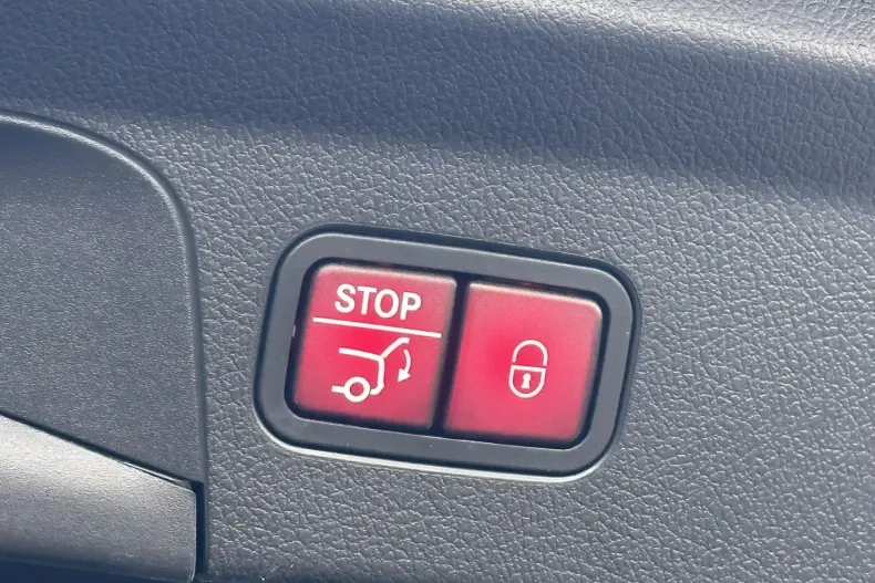 Mercedes-Benz GLE 400 din 2023 cu 21.220 km - oferta MER136999 - foto 24