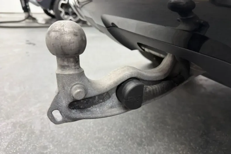 Mercedes-Benz GLE 400 din 2023 cu 20.220 km - oferta MER137000 - foto 8