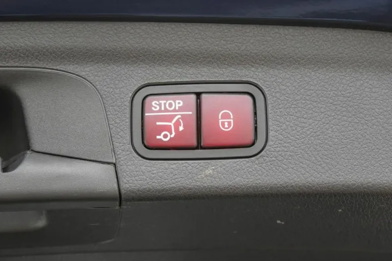 Mercedes-Benz GLE 400 din 2024 cu 25.838 km - oferta MER137003 - foto 16