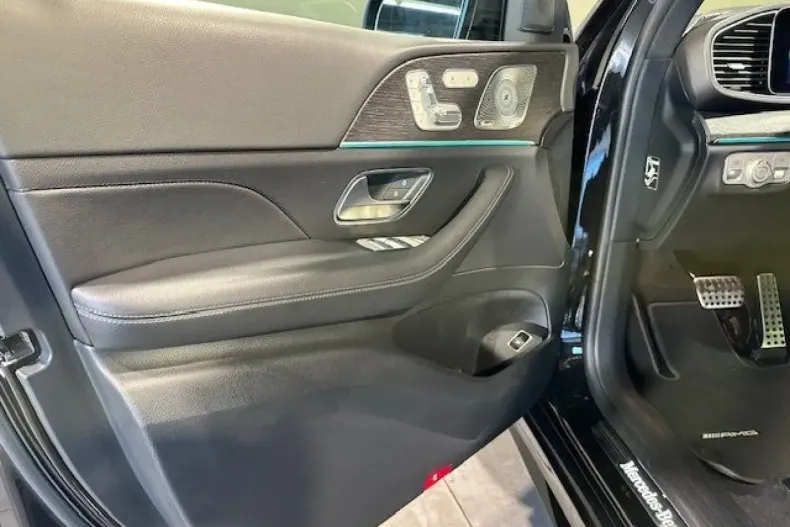 Mercedes-Benz GLE 300 din 2024 cu 18.091 km - oferta MER137014 - foto 11