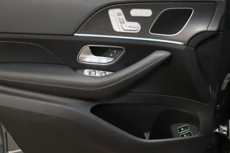 Mercedes-Benz GLE 400 din 2024 cu 13.800 km - oferta MER137036 - foto 9