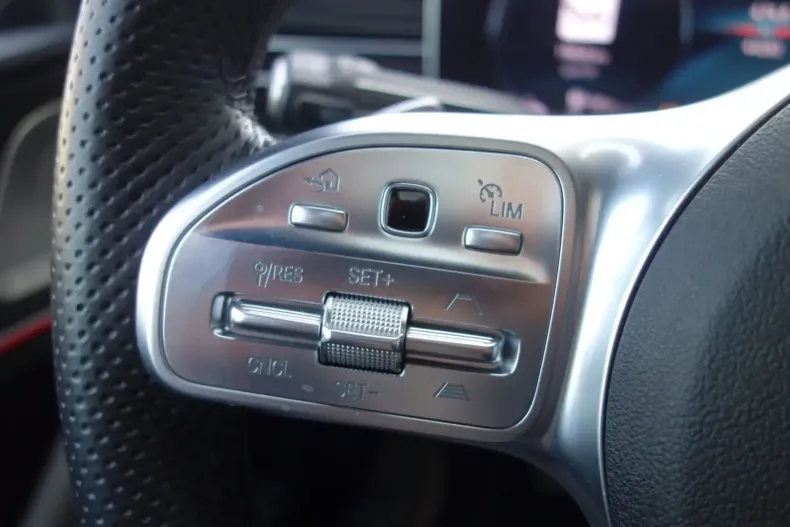 Mercedes-Benz GLE 300 din 2023 cu 44.100 km - oferta MER137045 - foto 23