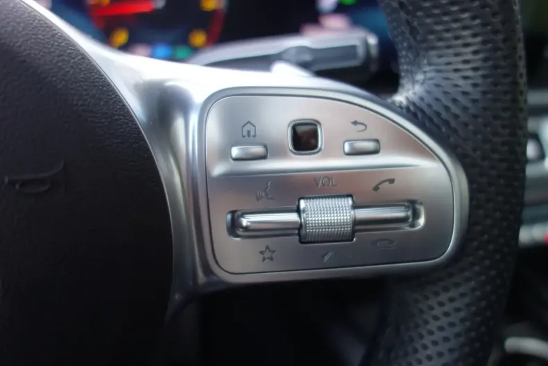 Mercedes-Benz GLE 300 din 2023 cu 44.100 km - oferta MER137045 - foto 24