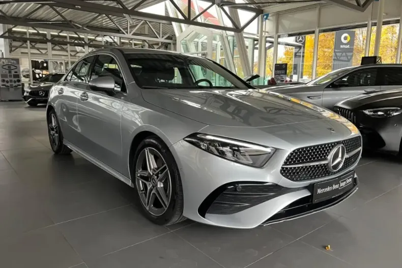 Mercedes-Benz A 180 din 2024 cu 11.651 km - oferta MER137054 - foto 1