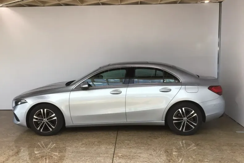 Mercedes-Benz A 180 din 2024 cu 11.698 km - oferta MER137057 - foto 2