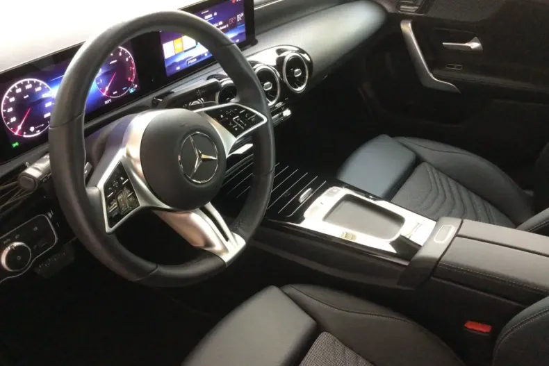 Mercedes-Benz A 180 din 2024 cu 11.698 km - oferta MER137057 - foto 8