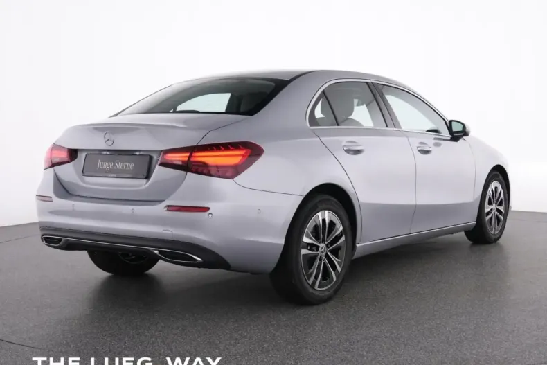 Mercedes-Benz A 200 din 2024 cu 9.721 km - oferta MER137059 - foto 2