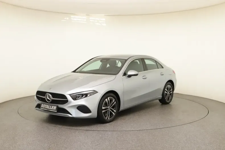 Mercedes-Benz A 180 din 2024 cu 3.500 km - oferta MER137060 - foto 1