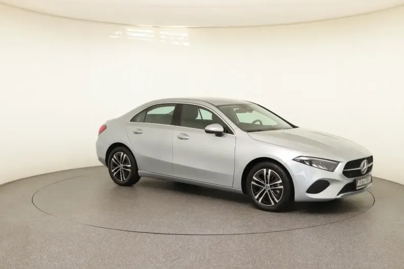 Mercedes-Benz A 180 din 2024 cu 3.500 km - oferta MER137060 - foto 3