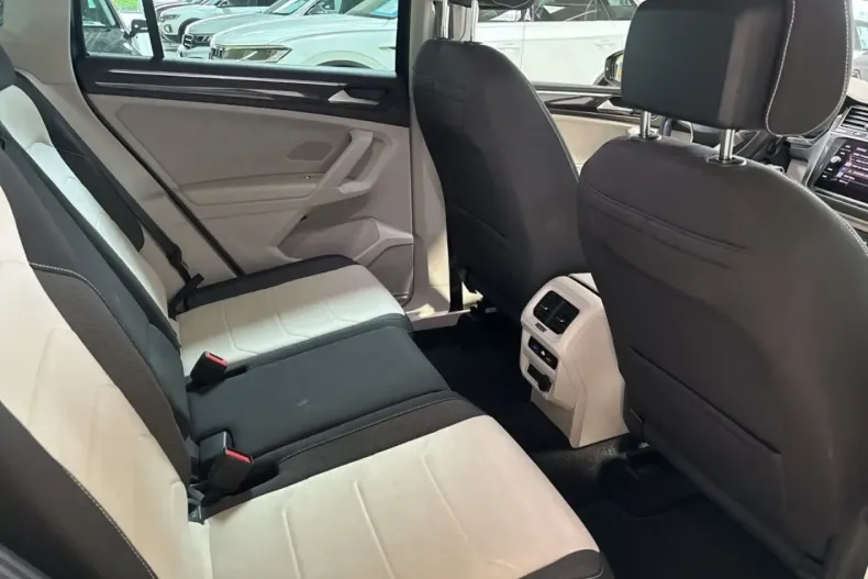 Volkswagen Tiguan din 2021 cu 75.685 km - oferta VOL137064 - foto 5