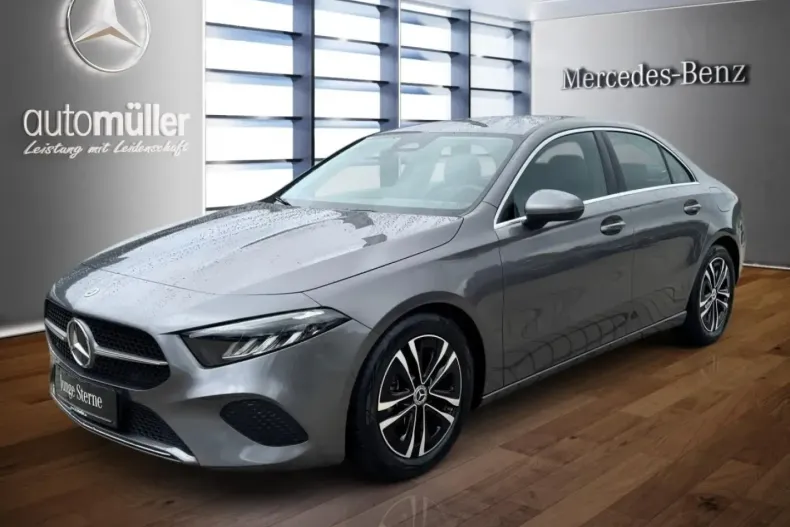 Mercedes-Benz A 180 din 2024 cu 11.959 km - oferta MER137065 - foto 2