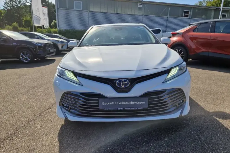 Toyota Camry din 2021 cu 53.562 km - oferta TOY137070 - foto 3