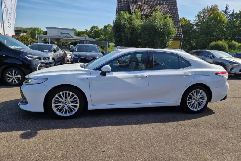 Toyota Camry din 2021 cu 53.562 km - oferta TOY137070 - foto 4