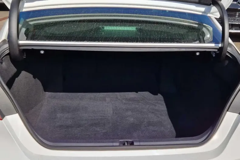 Toyota Camry din 2021 cu 53.562 km - oferta TOY137070 - foto 12