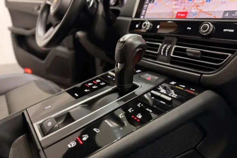 Porsche Macan din 2022 cu 54.000 km - oferta POR137092 - foto 19