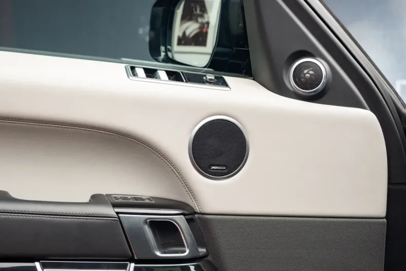 Land Rover Range Rover din 2021 cu 31.807 km - oferta LAN137103 - foto 8