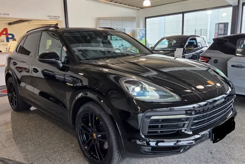 Porsche Cayenne din 2021 cu 64.990 km - oferta POR137104 - foto 1