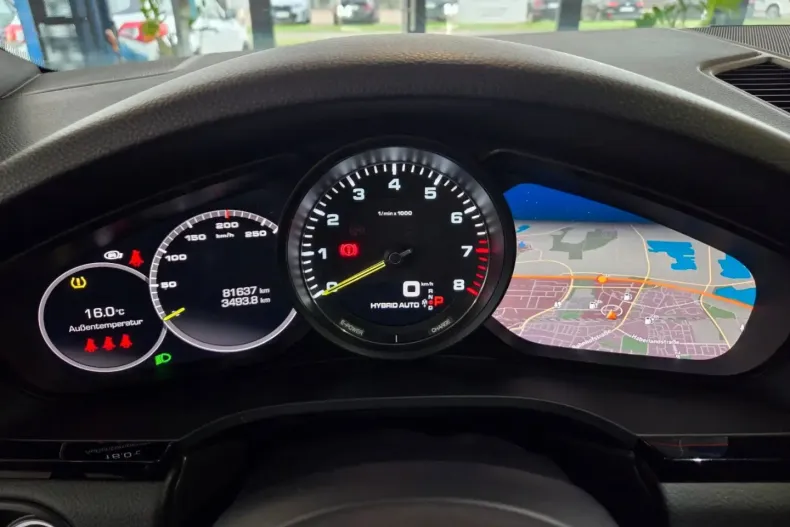 Porsche Cayenne din 2021 cu 64.990 km - oferta POR137104 - foto 9