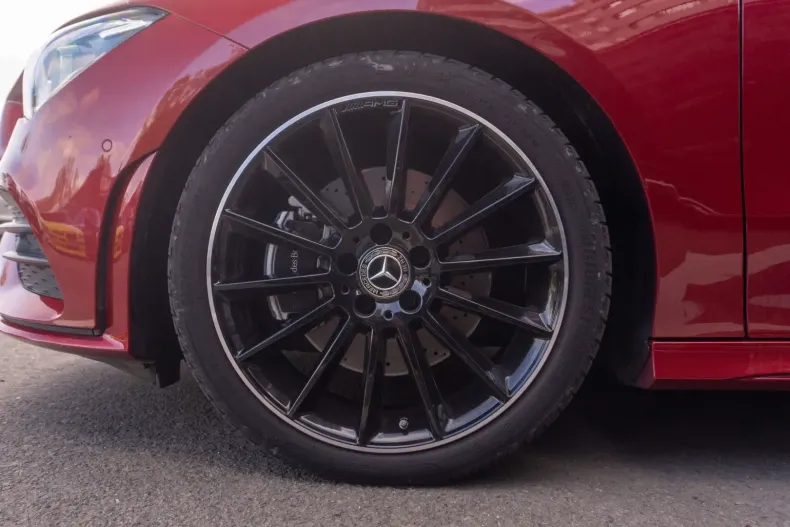 Mercedes-Benz CLA 200 din 2023 cu 22.000 km - oferta MER137124 - foto 4