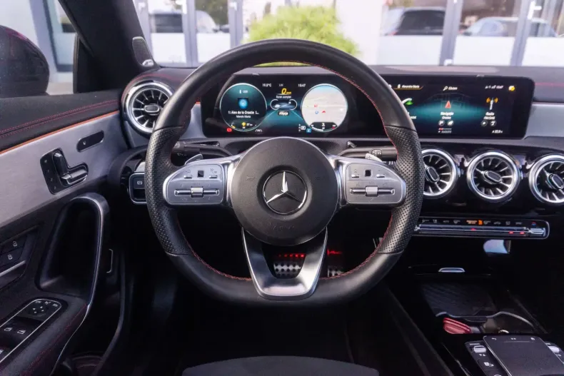 Mercedes-Benz CLA 200 din 2023 cu 22.000 km - oferta MER137124 - foto 16