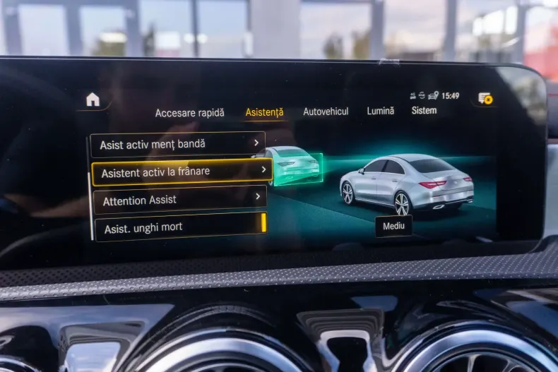 Mercedes-Benz CLA 200 din 2023 cu 22.000 km - oferta MER137124 - foto 22