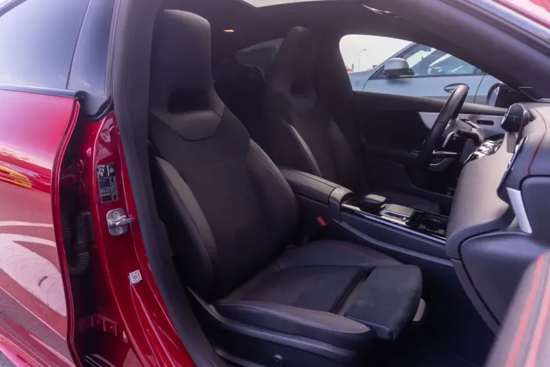 Mercedes-Benz CLA 200 din 2023 cu 22.000 km - oferta MER137124 - foto 32