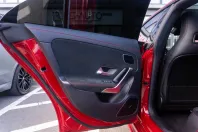 Mercedes-Benz CLA 200 din 2023 cu 22.000 km - oferta MER137124 - foto 34