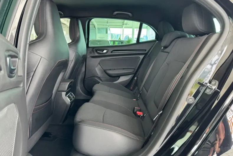 Renault Megane din 2022 cu 44.922 km - oferta REN137134 - foto 17