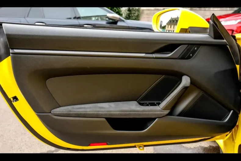 Porsche 992 din 2024 cu 7.250 km - oferta POR137160 - foto 6