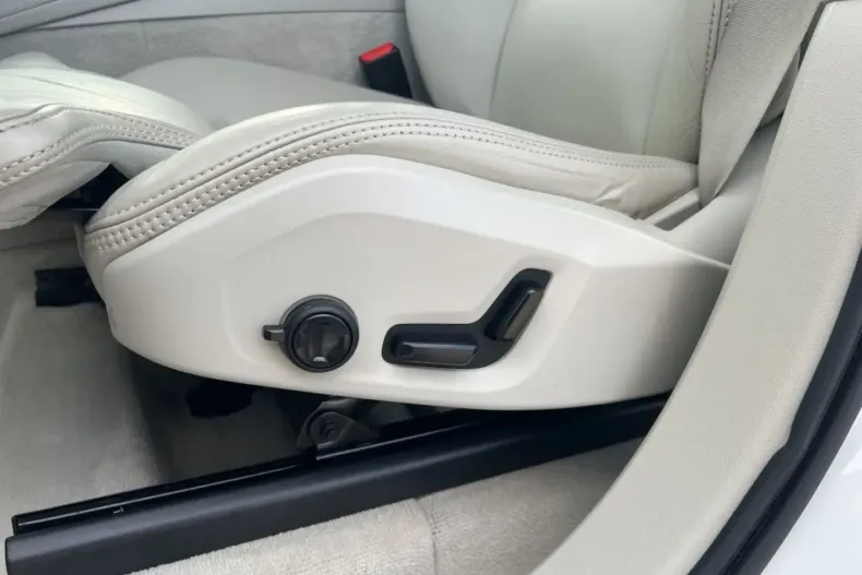 Volvo XC90 din 2020 cu 59.300 km - oferta VOL137182 - foto 15