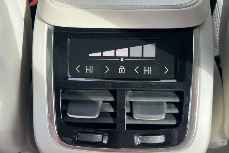 Volvo XC90 din 2020 cu 59.300 km - oferta VOL137182 - foto 20