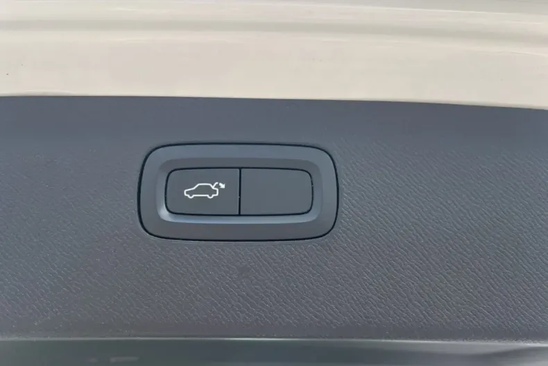 Volvo XC90 din 2020 cu 59.300 km - oferta VOL137182 - foto 22