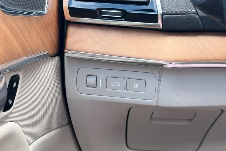 Volvo XC90 din 2020 cu 59.300 km - oferta VOL137182 - foto 25