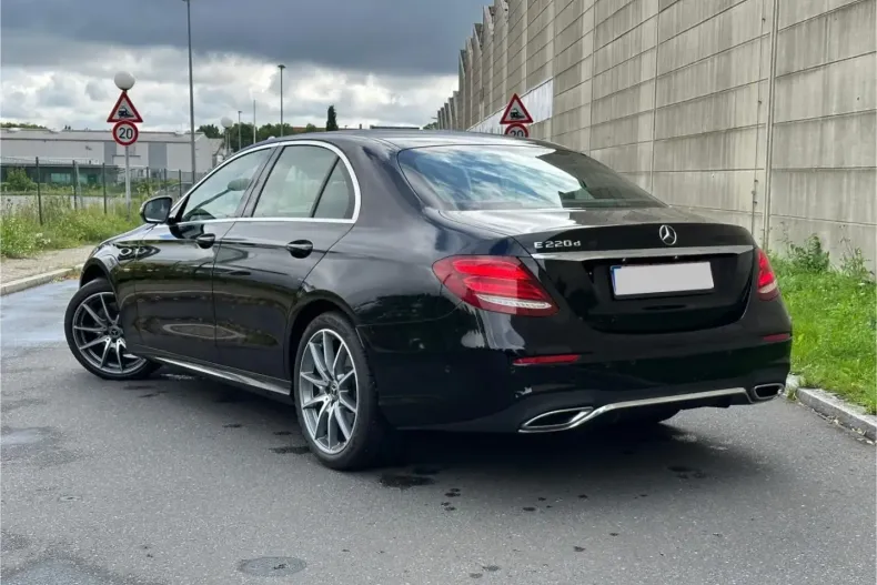 Mercedes-Benz E 220 din 2020 cu 99.000 km - oferta MER137184 - foto 3