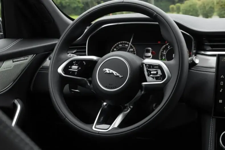 Jaguar F-Pace din 2024 cu 18.601 km - oferta JAG137190 - foto 15