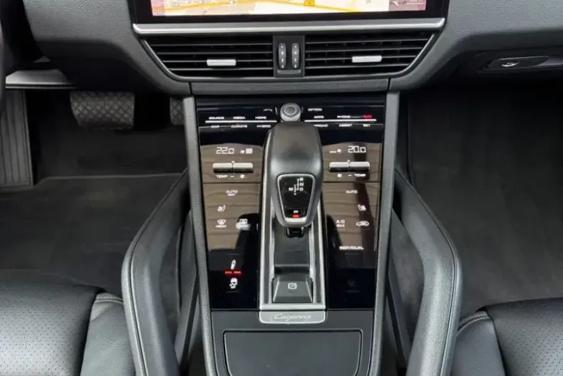 Porsche Cayenne din 2021 cu 89.900 km - oferta POR137191 - foto 16