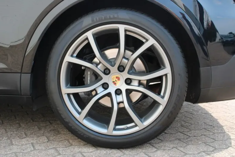 Porsche Cayenne din 2022 cu 67.899 km - oferta POR137200 - foto 17