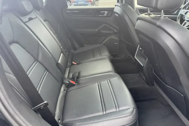 Porsche Cayenne din 2021 cu 92.870 km - oferta POR137201 - foto 6