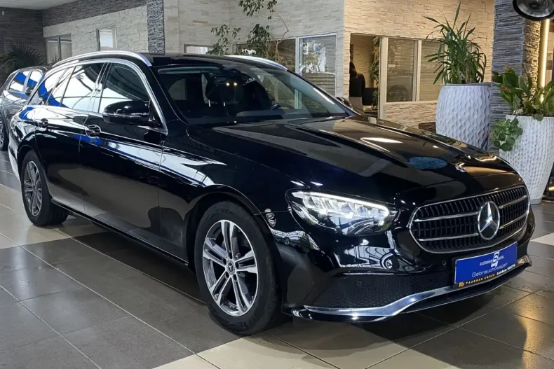 Mercedes-Benz E 220 din 2022 cu 82.488 km - oferta MER137203 - foto 2